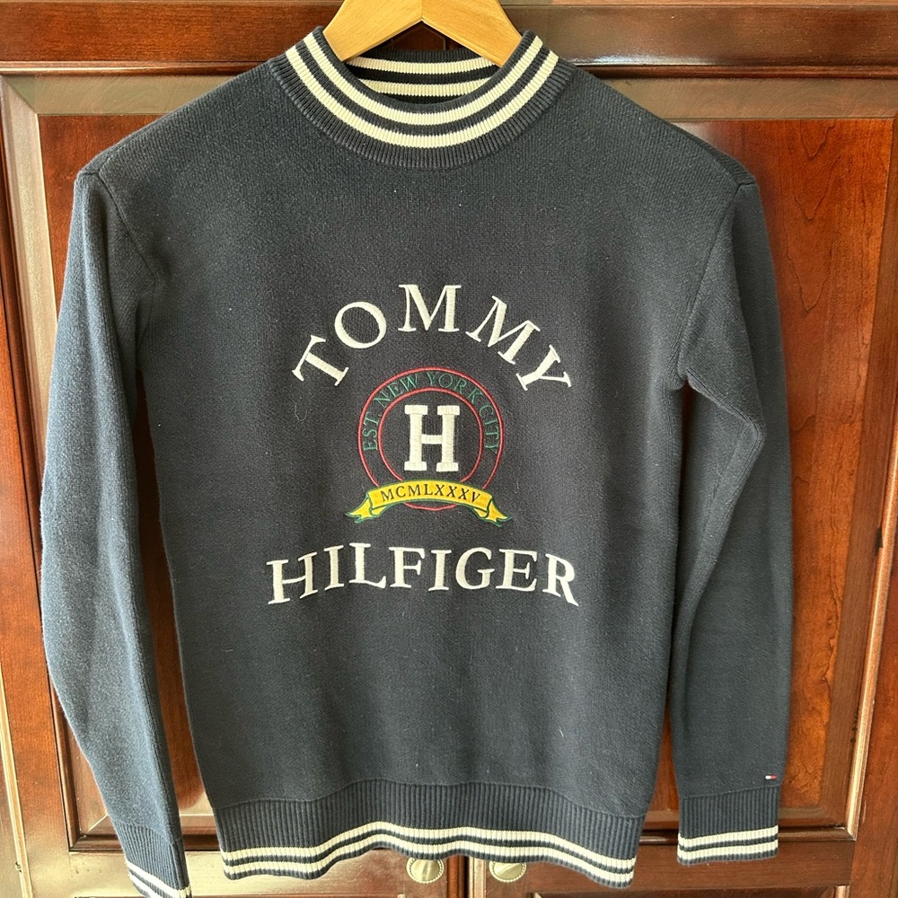 Tommy Hilfiger navy sweater xxs